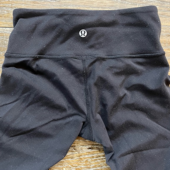 Lululemon Size 0 black leggings - Picture 3 of 4